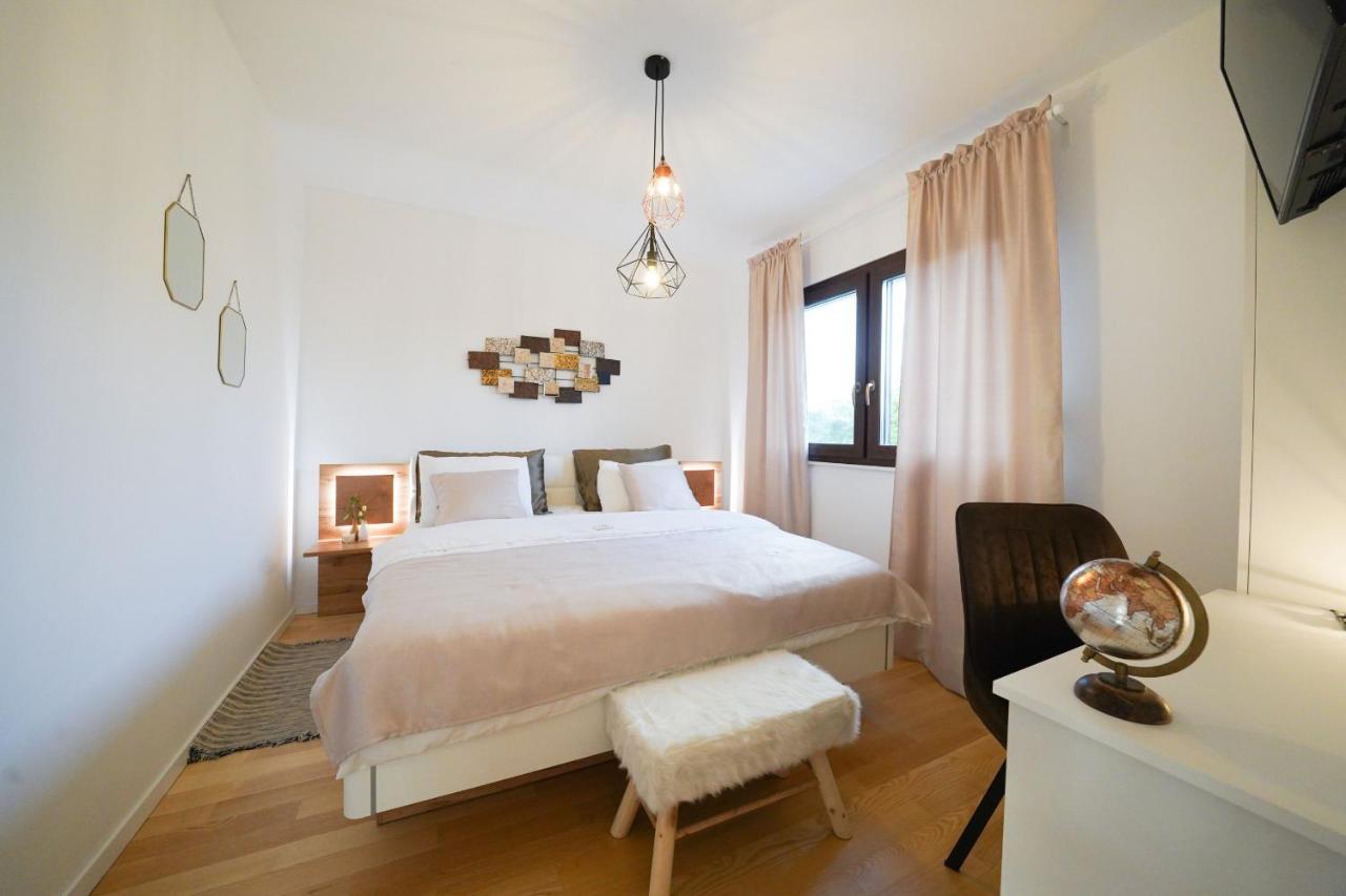 Villa Suncica Zadarvillas Sukošan Exteriör bild